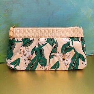 ESTEE LAUDER NWOT MAKEUP BAG